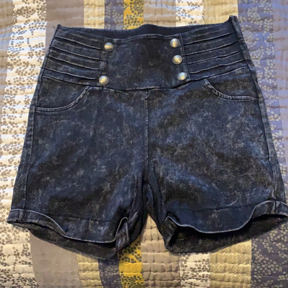 Leg Vanilla High Rise Black Jean Shorts